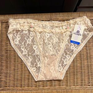 B Tempted Panties NWT